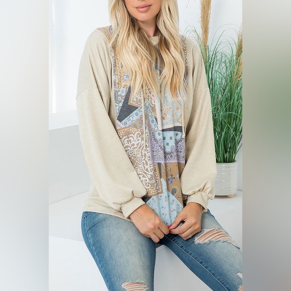 💠NWT Paisley Patch Hoodie